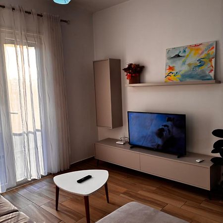 Jon'S Apartment Τίρανα Εξωτερικό φωτογραφία